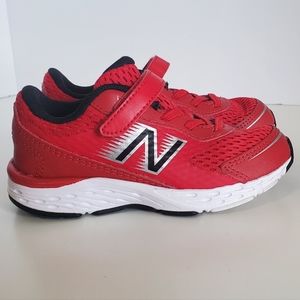 New Balance 680v6 Red Running Shoes Boys Size 8